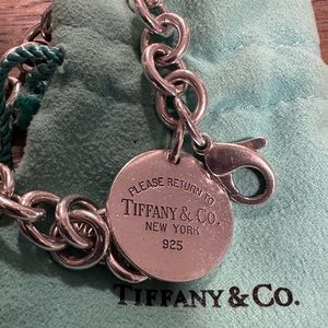 Return to Tiffany round bracelet